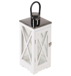 KiK_drewniana_latarnia_cena_39_99 Black & white – sprawdzony pomysł na wnętrze